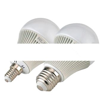 Лампа светодиодная LED 7Вт IP40 3000К E27 (HLB0705W02(E27))